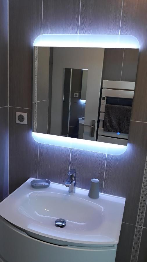 Pin-Rolland - Appartement 2 Chambres A 400M De La Plage Сен-Мандріє-сюр-Мер Екстер'єр фото